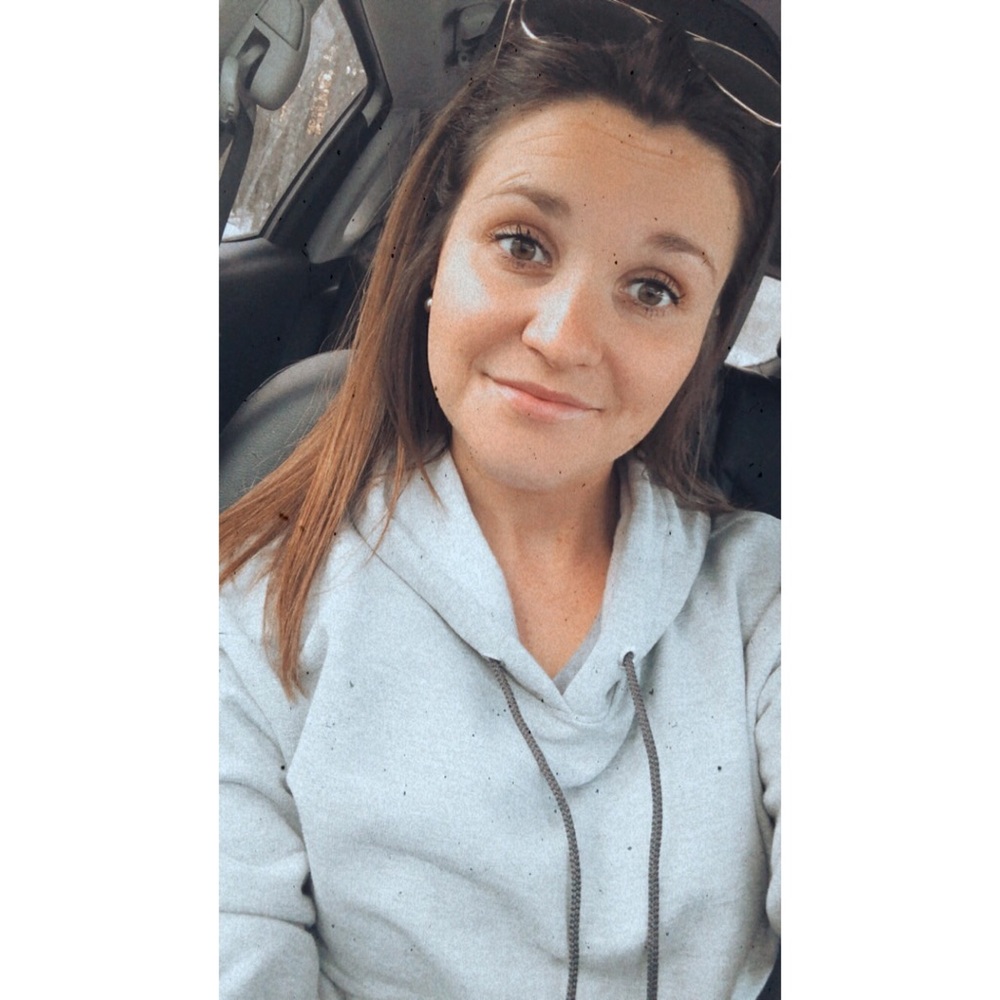Meet your Posher, Demi